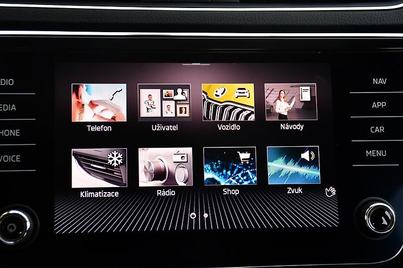 Škoda Superb 1.5TSi 110kW MT CARPLAY  - fotka 42 z 51