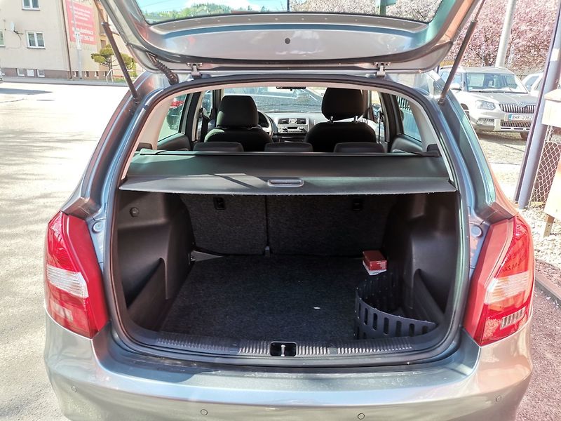 Škoda Fabia (2013) 1.2TSi 63kw FRESH PDC AC Temp. - fotka 18 z 26
