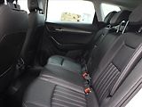 Škoda Karoq 2,0 TDI Style+ 4x4 DSG perleť - náhled 14