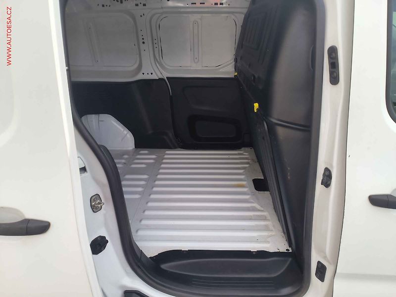 Citroën Berlingo (2020) 1.5HDi MAXi, AC, tempo, navi - fotka 8 z 26