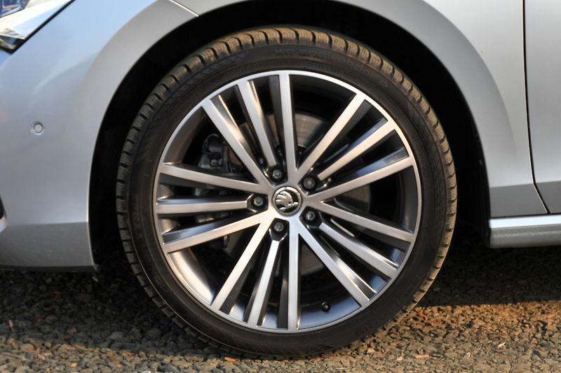 Škoda Superb 2.0 TSI, L&K, ČR, 4x4, Záruka - fotka 3 z 43