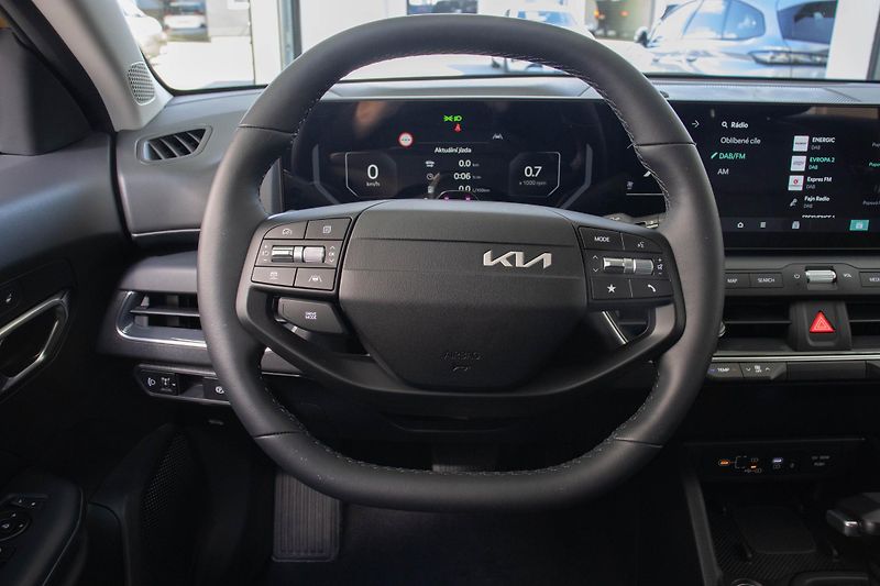 Kia K4 Sportswagon 1,6 T-GDi GPF 7DCT TOP - fotka 12 z 16