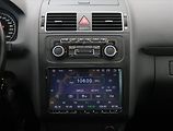 Volkswagen Touran (2011) Comfortline 2.0 TDI - náhled 12