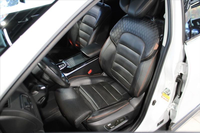 Renault Koleos dCi 4x4 X-Tronic Initiale Pari - fotka 10 z 35