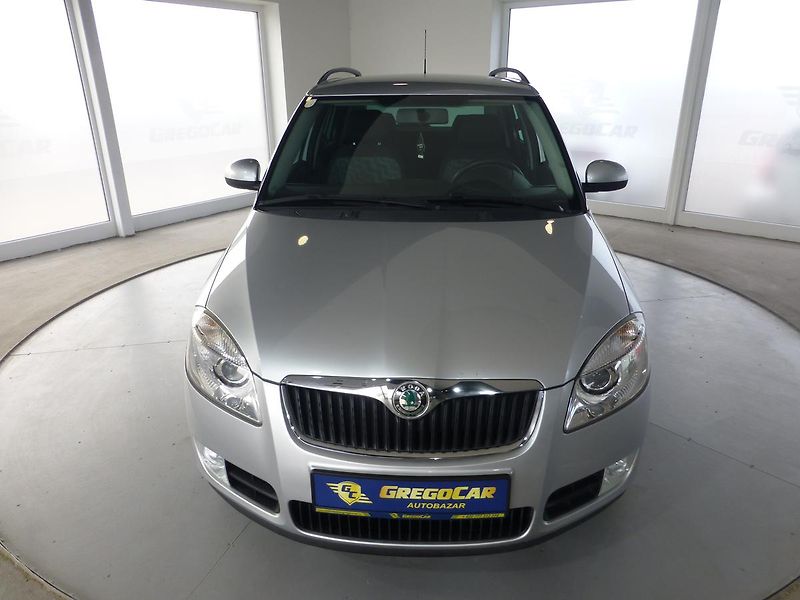 Škoda Fabia (2009) 1,6i-77KW**DSG**KLIMA**PARK.S* - fotka 2 z 24
