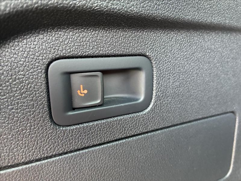 Seat Tarraco 2,0 TDI FR MANUÁL TAŽNÉ KAMERA - fotka 18 z 37