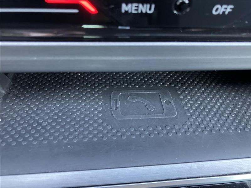 Volkswagen Passat 2,0 TAŽNÉ, KEYLESS, EL.KUFR - fotka 17 z 30