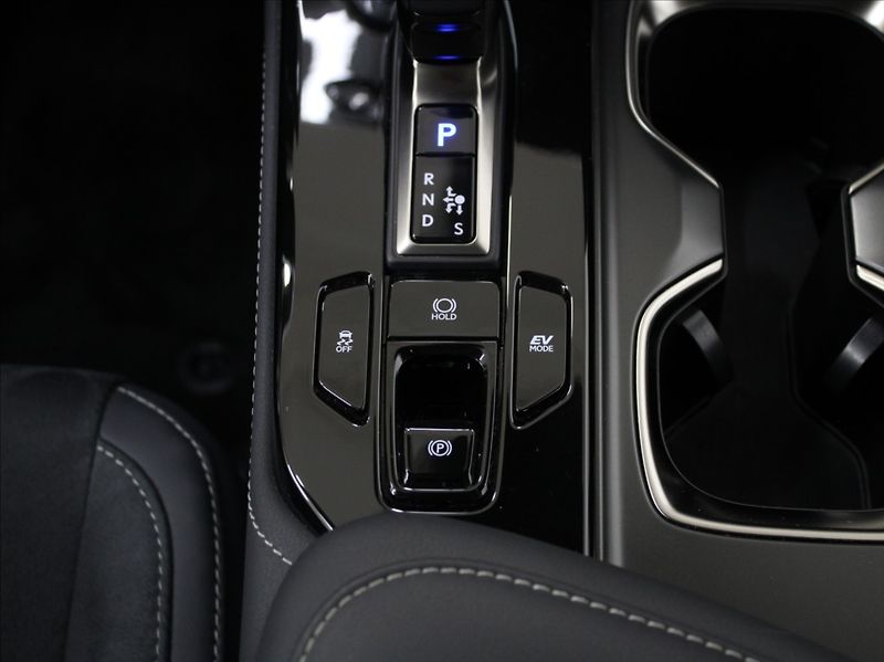 Lexus NX 350h 2,5 Hybrid Comfort TOP 29tkm. - fotka 15 z 24