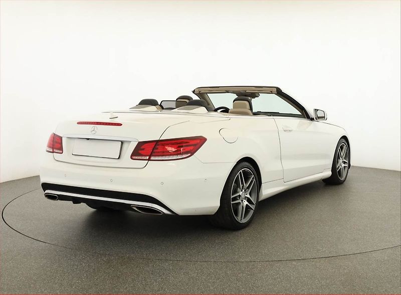 Mercedes-Benz Třídy E (2014) E 250 BlueTEC, Automat, Kůže - fotka 5 z 22