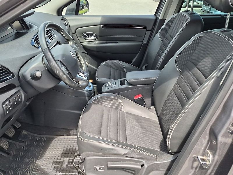 Renault Grand Scénic 1,6 DCi 96 kW - fotka 9 z 26