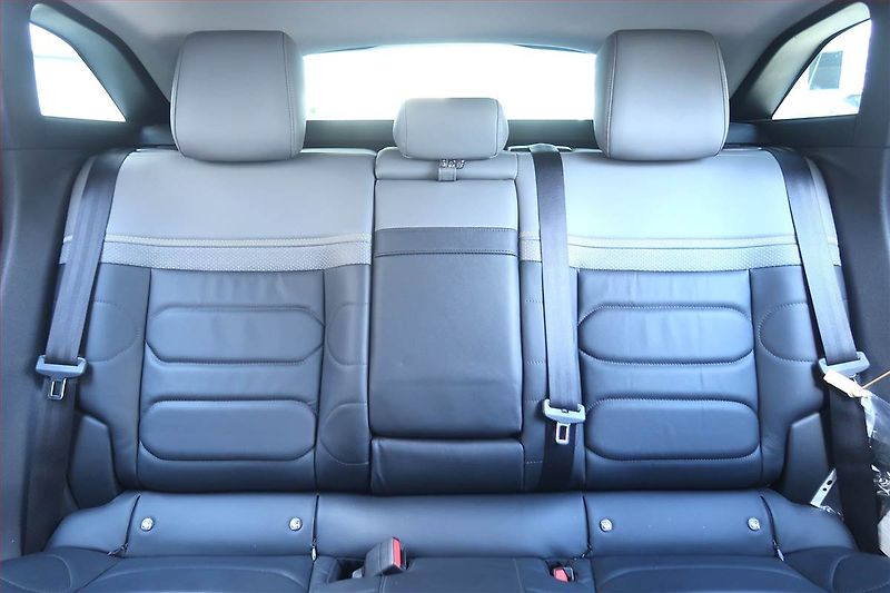 Citroën C5 X (2022) 1.6 PureTech, Automat - fotka 10 z 24