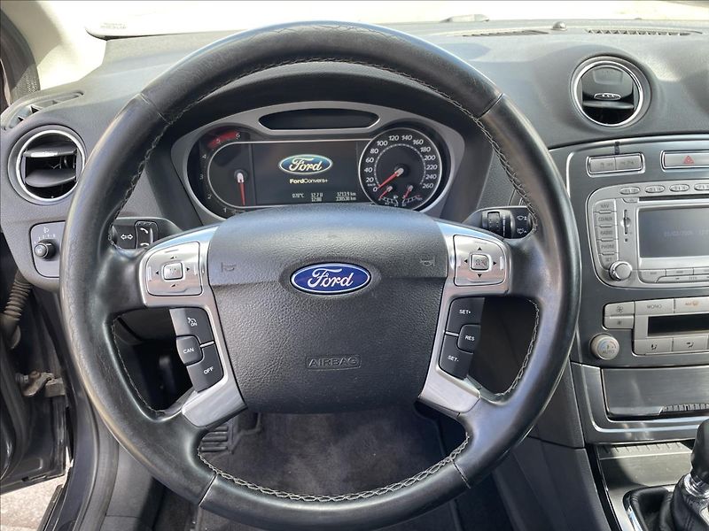Ford Mondeo 2,0TDCi*103 kW*pravidelný serv - fotka 10 z 36