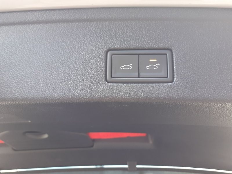Volkswagen Touareg (2023) 3.0 V 6 TDi R-Line - fotka 40 z 50