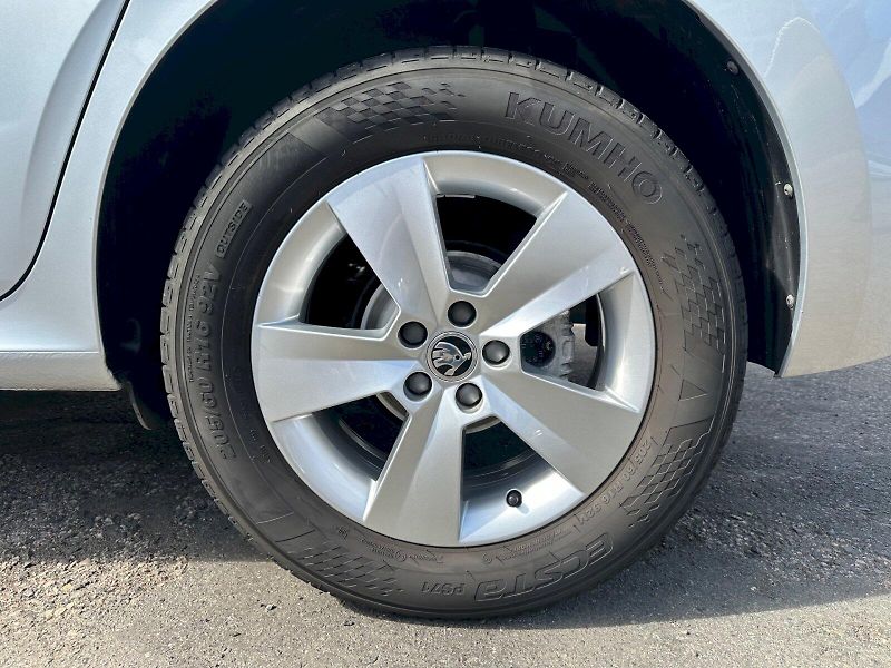 Škoda Kamiq (2021) 1,5 TSI / 110 KW / Ambition - fotka 26 z 30