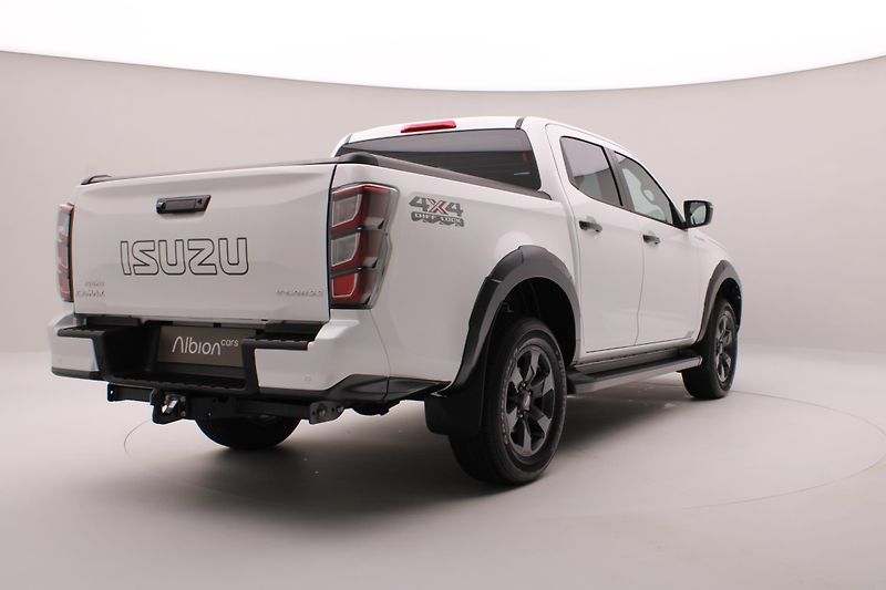 Isuzu D-Max (2025) Double Cab 1,9 V-Cross 4x4 AUT - fotka 5 z 34