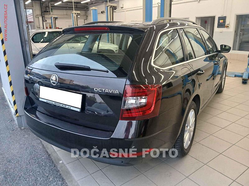 Škoda Octavia (2017) 1.6 TDi, 2.maj,ČR, Style, LED - fotka 2 z 3