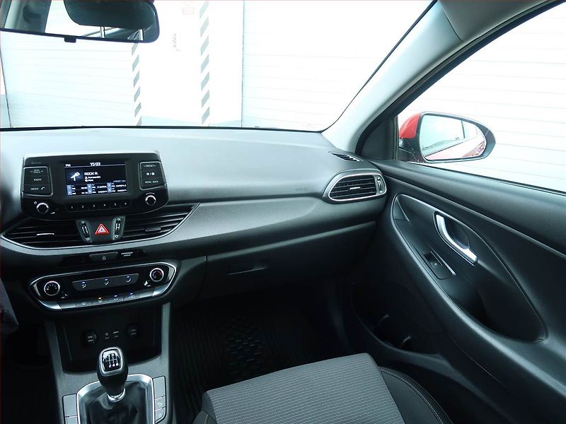 Hyundai i30 (2018) 1.0 T-GDI, Serv.kniha - fotka 8 z 17