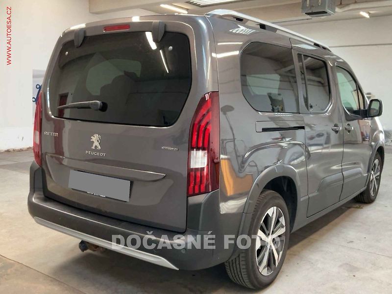 Peugeot Rifter (2019) 1.5HDi MAXi 7míst, GT Line - fotka 2 z 7