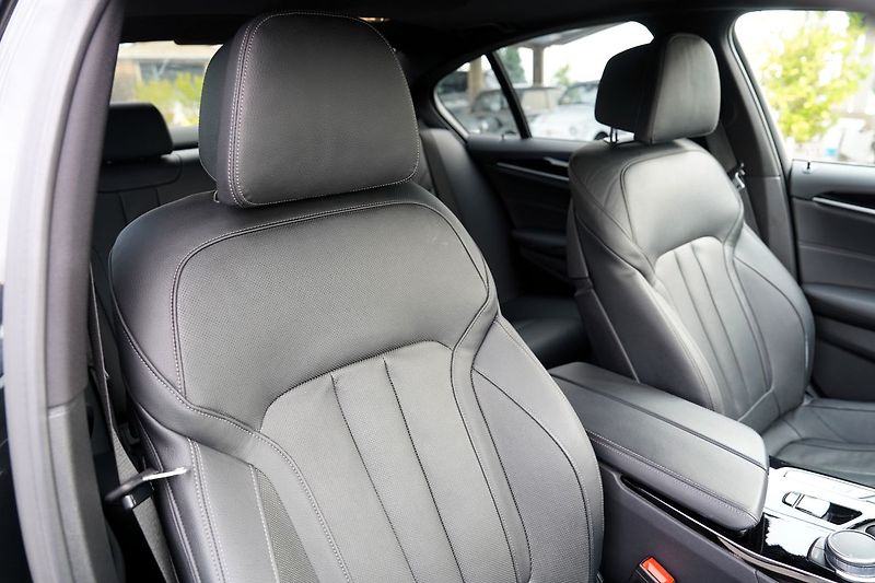 BMW Řada 5 540d xDrive M sport/Lasery - fotka 30 z 50