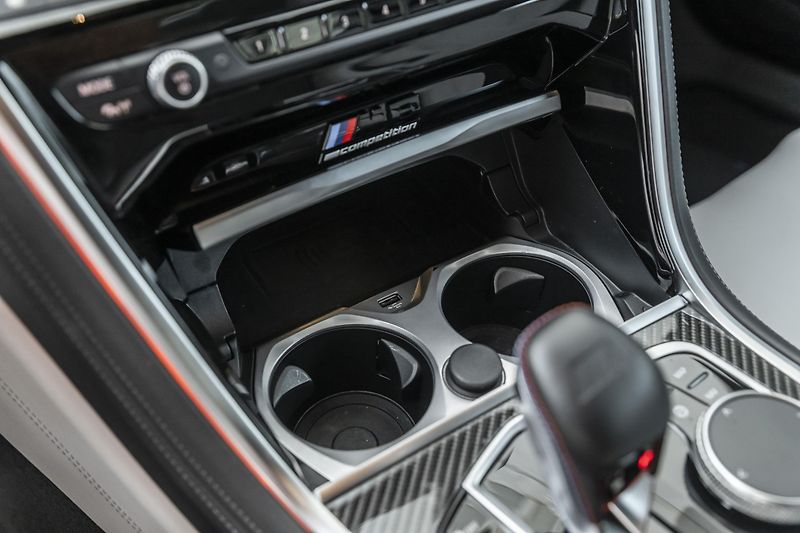 BMW M8 Competition*Carbon*B&W - fotka 18 z 44