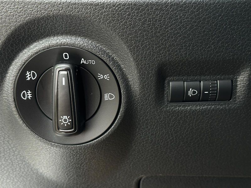 Škoda Fabia 1.0TSi Ambition TOP 95PS Clima - fotka 14 z 34