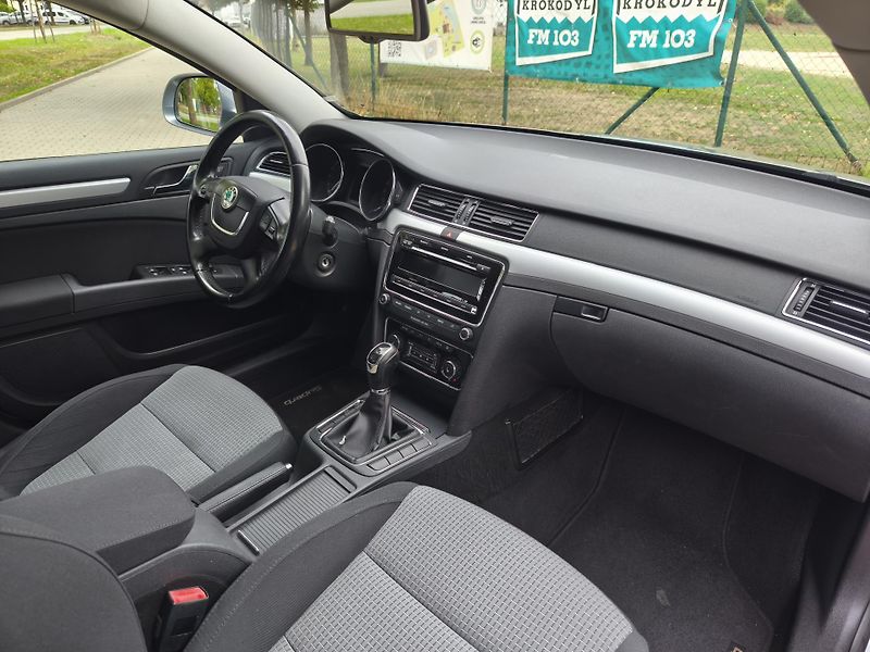 Škoda Superb 2.0 tdi Ambition - fotka 18 z 26