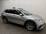 Volkswagen Tiguan Allspace R-LINE 180kW DCC H&K HUD PANO - náhled 11