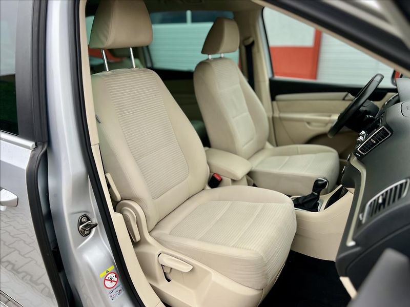 Seat Alhambra 2,0 TDi / STYLE / DSG / 7-míst - fotka 20 z 44