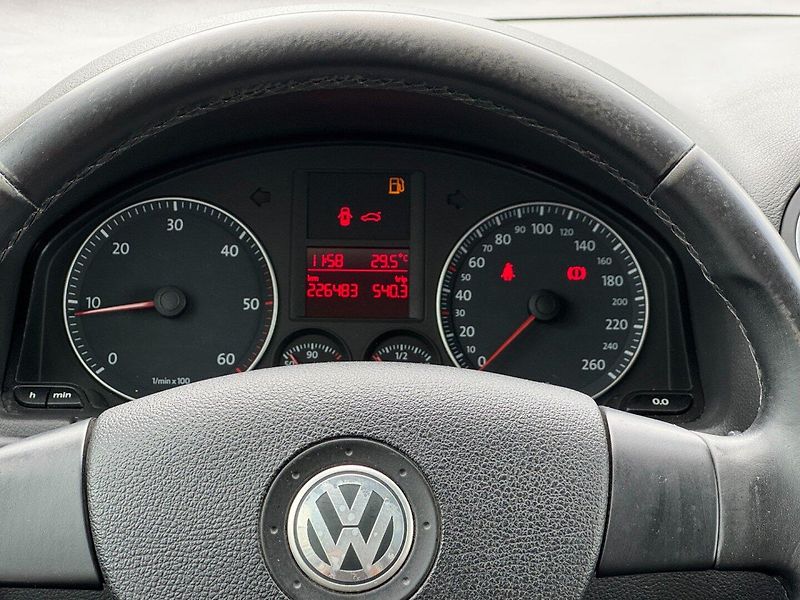 Volkswagen Golf Plus (2007) Comfortline 1.9 TDI 66kW - fotka 17 z 31