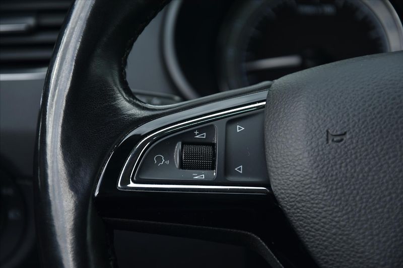 Škoda Octavia 2.0TDI 110kW STYLE+ SERV.KNIHA - fotka 16 z 30