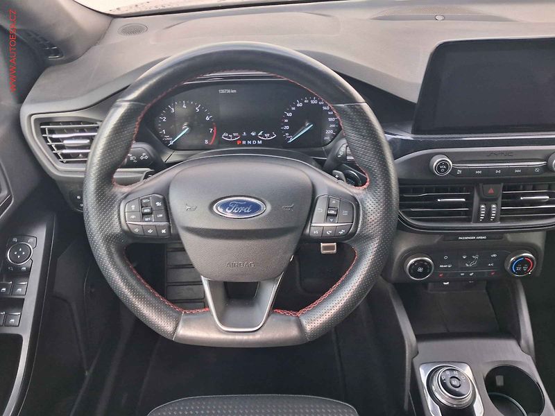 Ford Focus (2019) 1.5EB, ST-Line, AT - fotka 11 z 19
