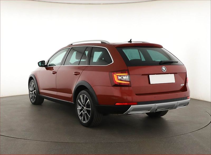 Škoda Octavia (2018) Scout 2.0 TDI, 4X4, Automat - fotka 4 z 18