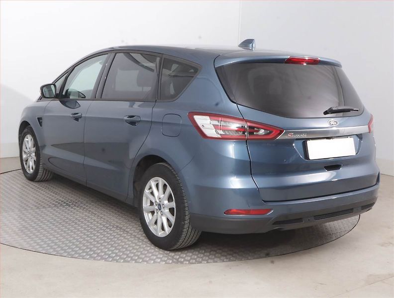 Ford S-MAX (2021) 2.0 EcoBlue - fotka 4 z 15