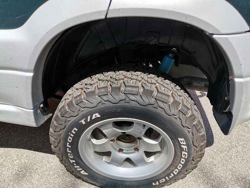 Suzuki Grand Vitara (1998) 2.5i V6 106kw 4x4 Offroad TOP! - fotka 29 z 35