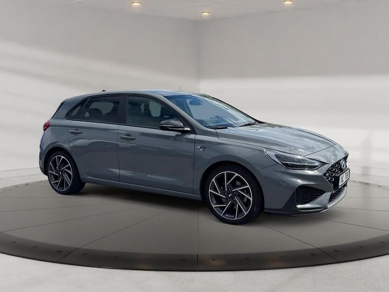 Hyundai i30 (2024) N LINE 1.5T-GDI 118kW CZ DPH - fotka 3 z 11