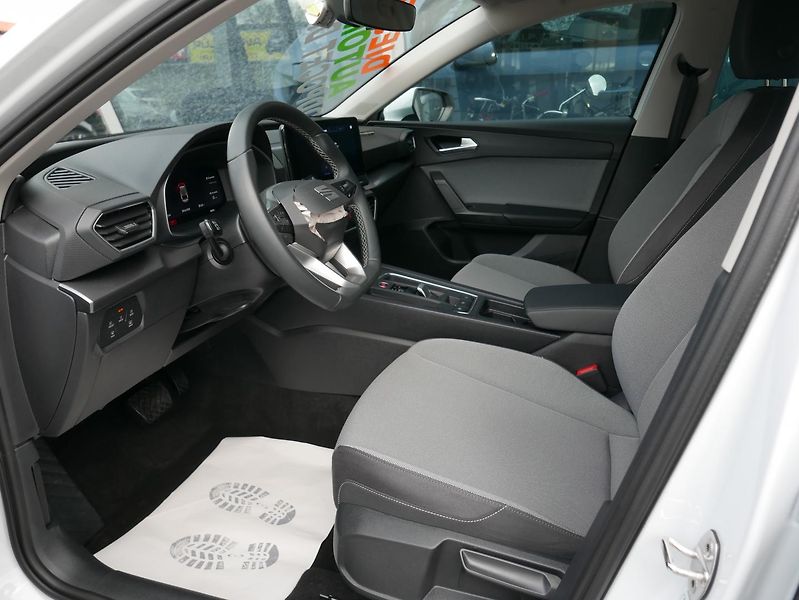 Seat Leon 2,0TDI 110kW Style DSG Automat - fotka 14 z 36
