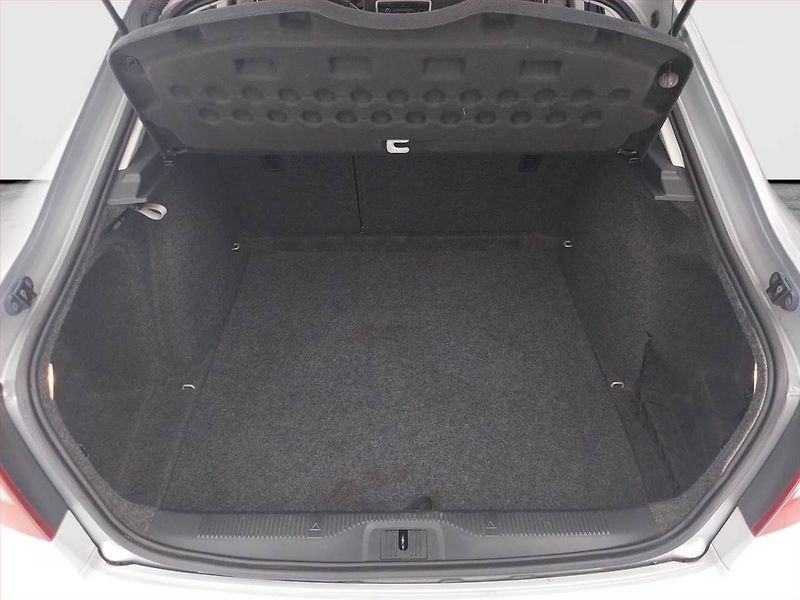 Škoda Octavia (2011) Ambiente 1.6 TDI, Serv.kniha - fotka 14 z 15