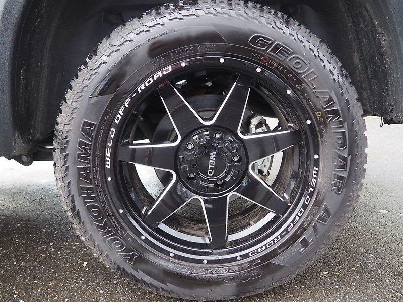 Dodge RAM 1500 (2021) Warlock 4x4 LPG - fotka 8 z 35