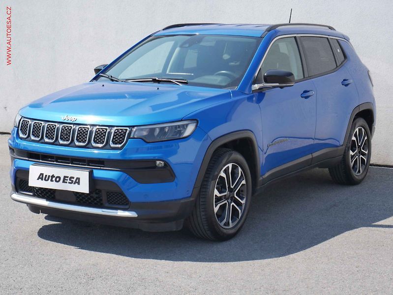 Jeep Compass (2021) 1.3, 1.maj,ČR, Limited, AT - fotka 3 z 15