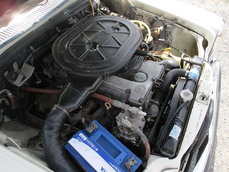 Mercedes-Benz 280 (1972) W114 - fotka 20 z 24