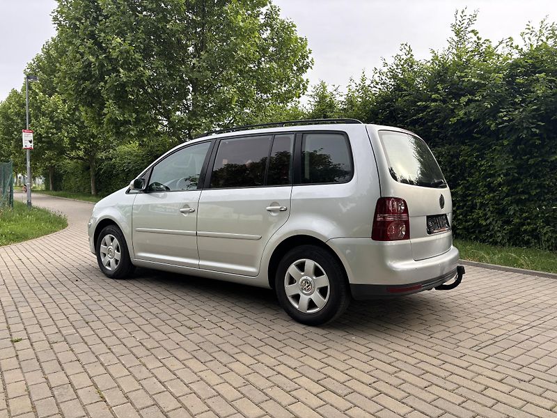 Volkswagen Touran 1.9 TDi Trend - fotka 6 z 20