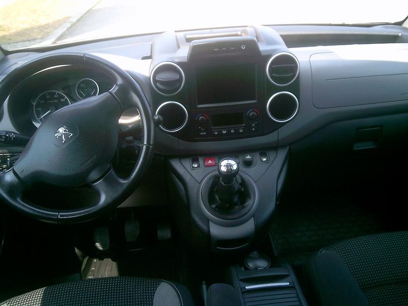 Peugeot Partner (2017) Tepee 1.6 VTi 88kW, KOUPENO ČR - fotka 9 z 16