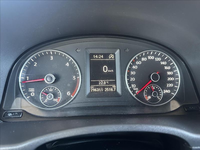 Volkswagen Caddy 1,6 TDI PO VELKÉM SERVISE - fotka 14 z 17