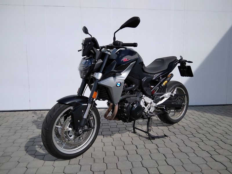 BMW F 900 R - fotka 4 z 14