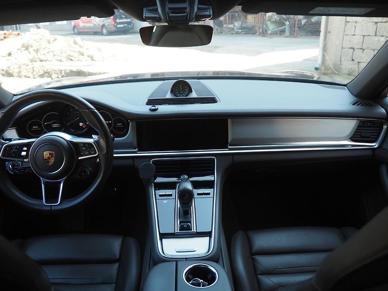 Porsche Panamera (2017) 4 E-Hybrid Sport - fotka 21 z 44