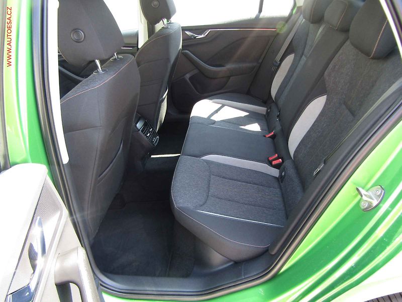 Škoda Kamiq (2020) 1.0 TSi, ČR, Style, STK3/28 - fotka 10 z 19