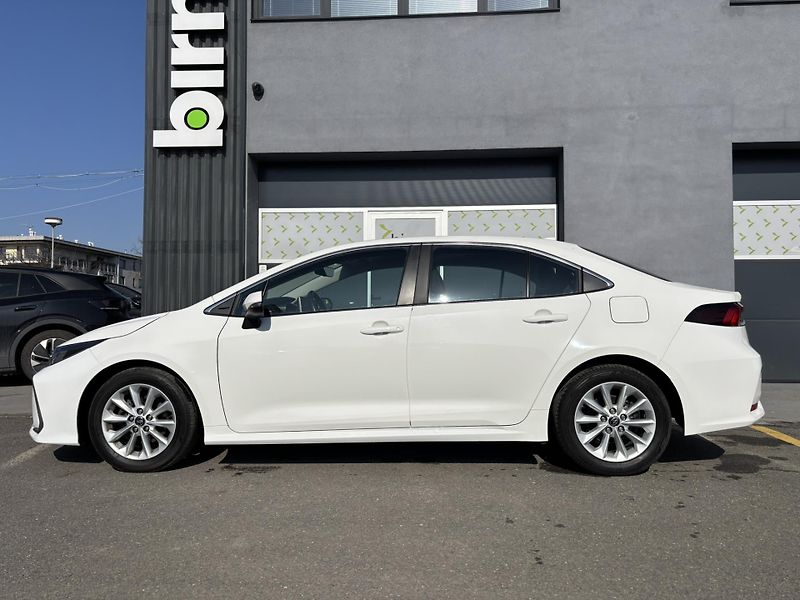Toyota Corolla (2023) Sedan Comfort 1.5 (92 kW) AUT - fotka 6 z 19