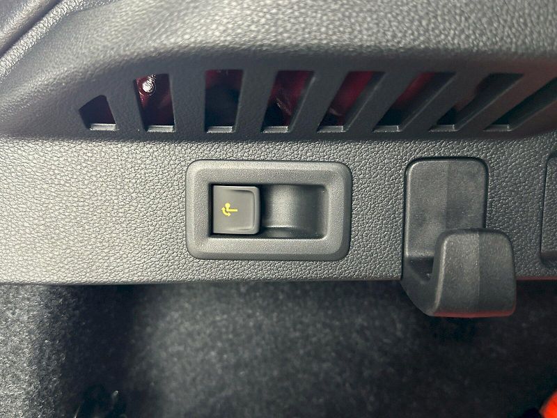 Škoda Kamiq (2025) DSG 1.0TSI 85kW Monte Carlo - fotka 31 z 33