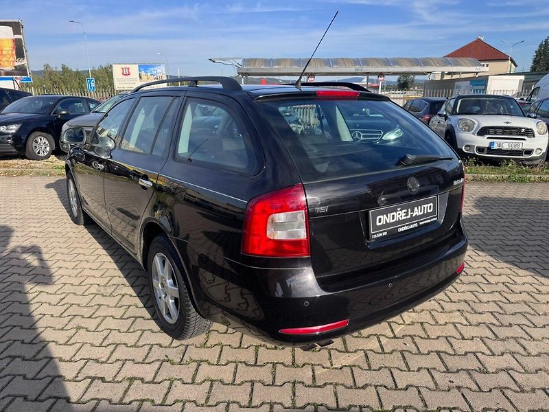 Škoda Octavia (2011) 1,4 TSI 90 KW 1. MAJ STK KM - fotka 4 z 46