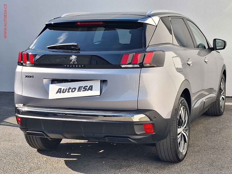 Peugeot 3008 (2019) 1.2 PT, Allure, LED, navi - fotka 4 z 18